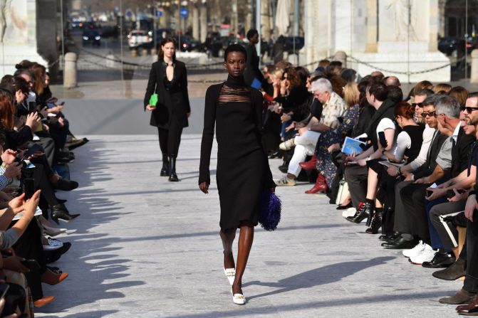 Daniel Lee's first collection for Bottega Veneta was praised for its architectural tailoring, layered knitwear, versatile dresses and diverse footwear.