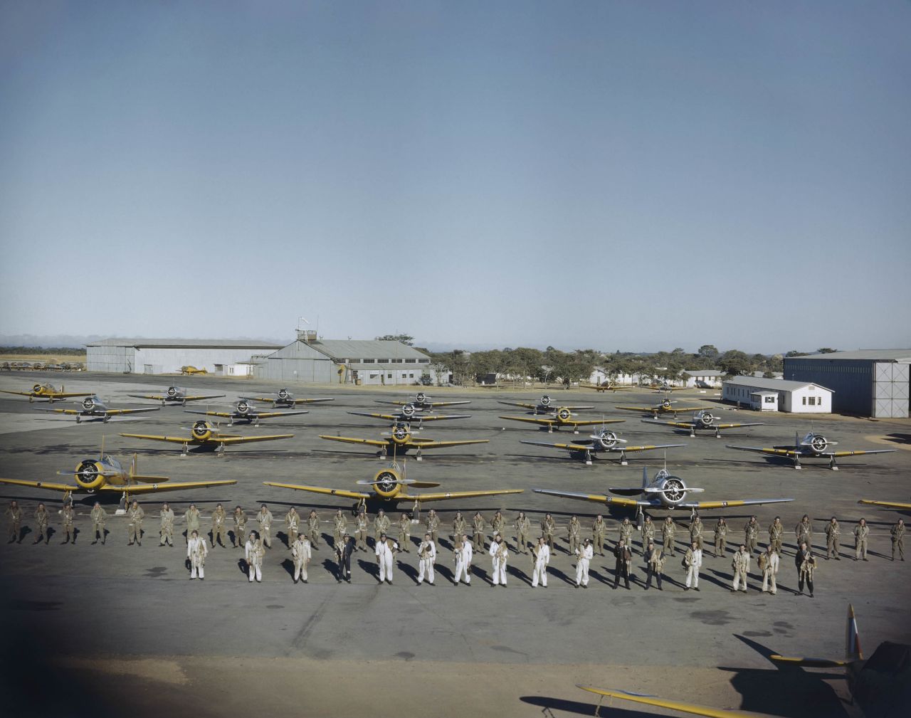 Air force personnel pose at a flying school in Southern Rhodesia in 1943 © IWM