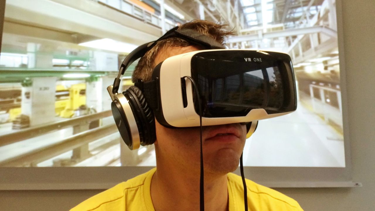 virtual reality hr 2