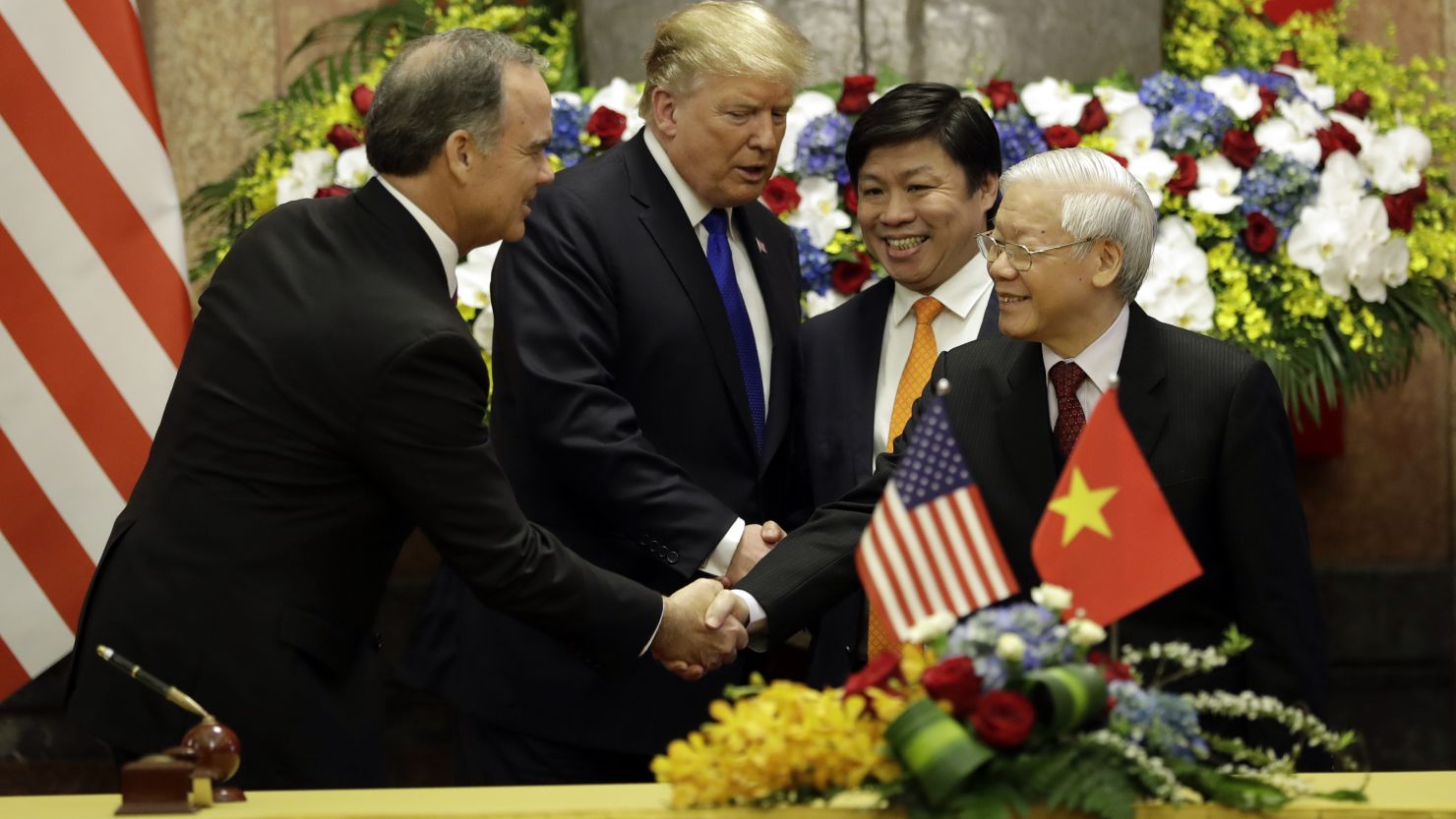 03 trump vietnam signing ceremony