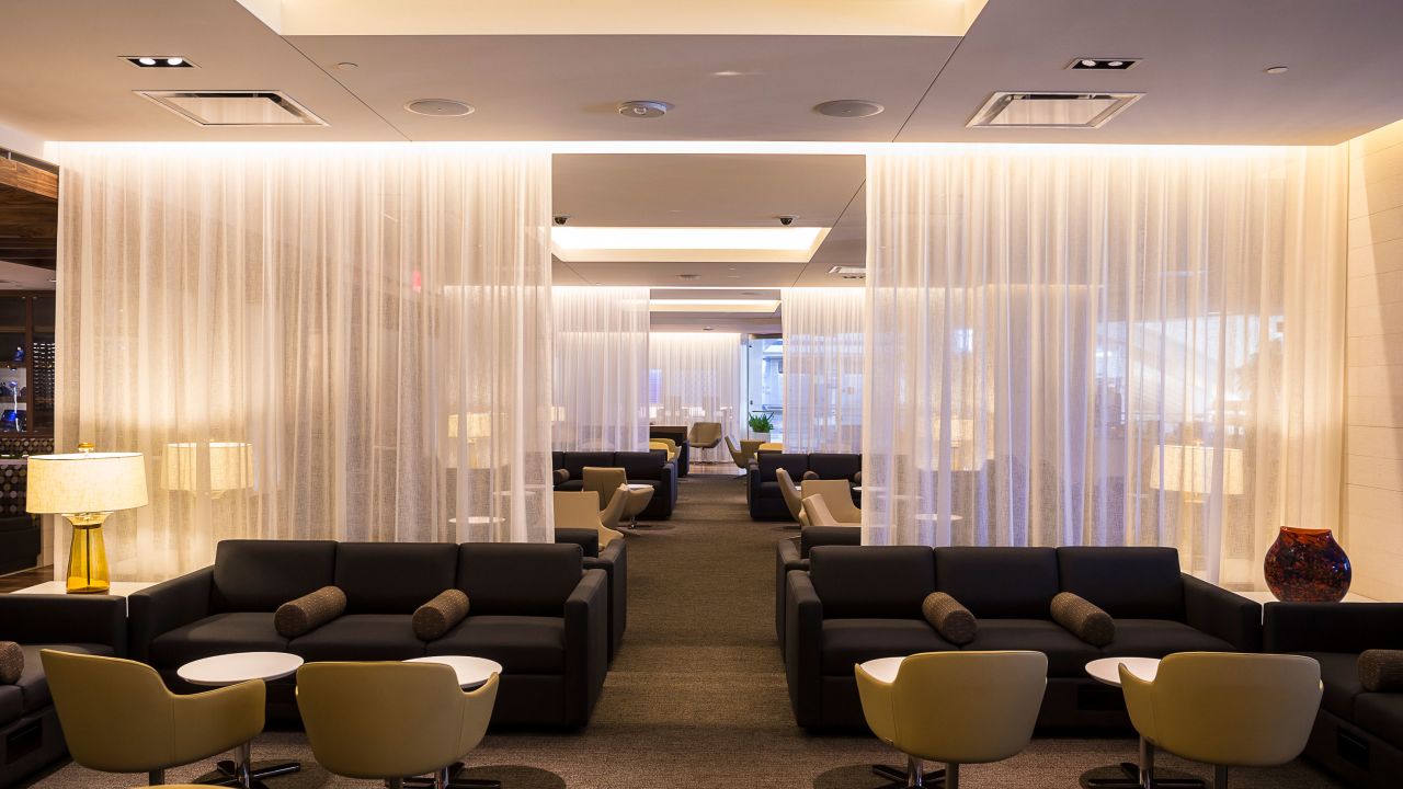<strong>Traveling the world:</strong> "I feel very fortunate as an architect to be really be able to travel around the world and view some lounges," says Loyola. <em>Pictured here: Star Alliance Lounge, Los Angeles International Airport</em>