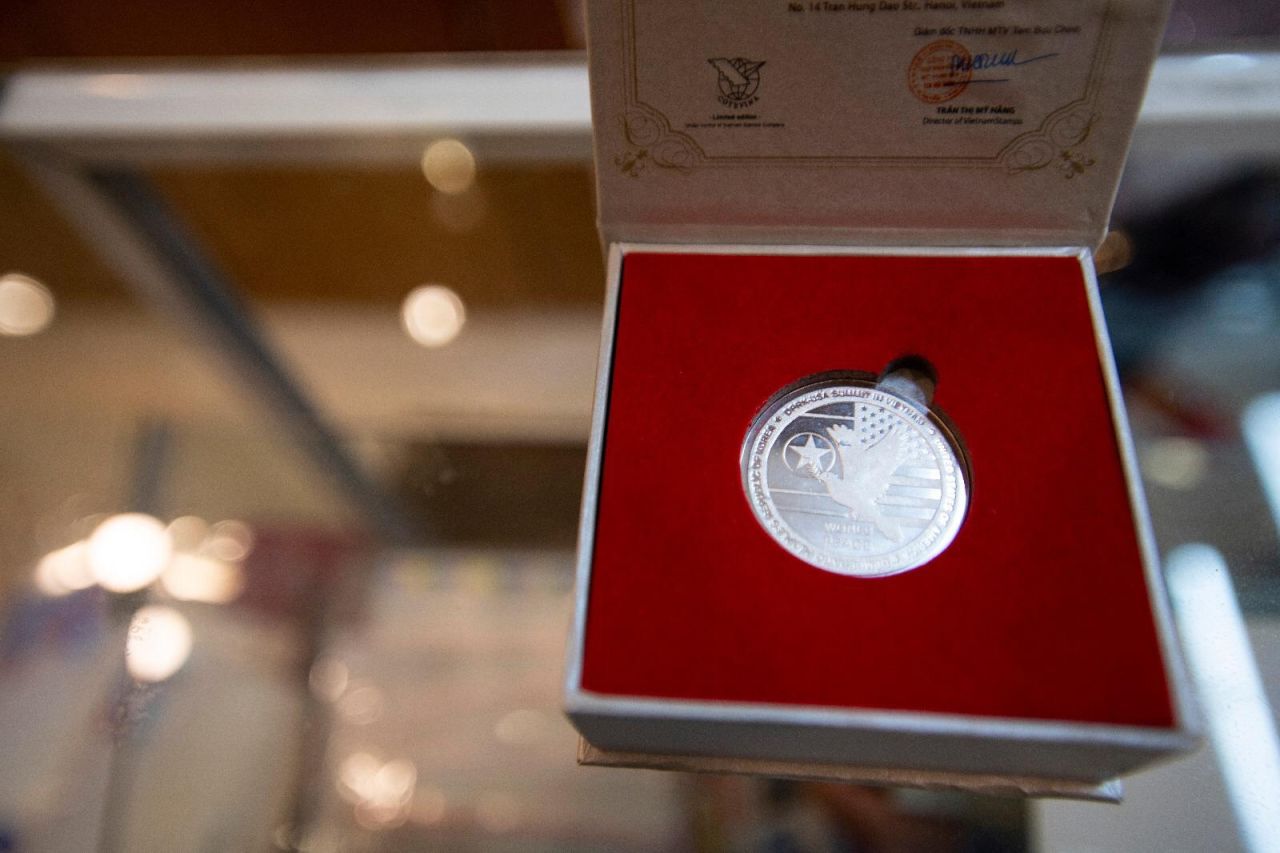 Limited edition coins were sold commemorating the summit. 