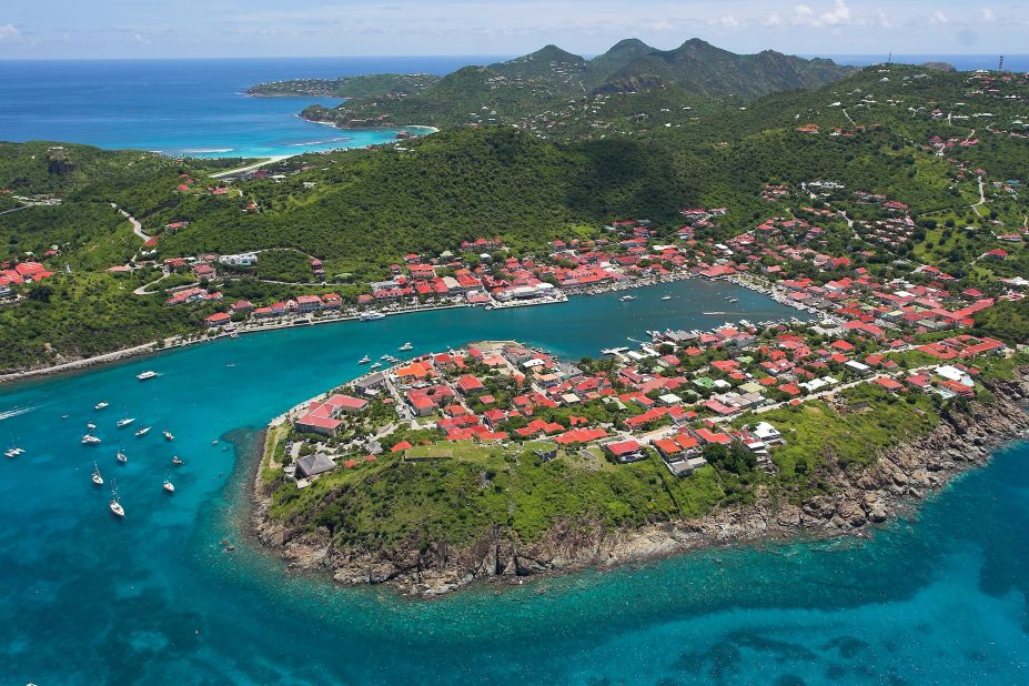 Travel Guide: St. Bart's Vacation + Trip Ideas