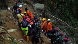 NORTH SULAWESI, INDONESIA - FEBRUARY 28 : An Indonesia SAR team evacuated victims from hole of traditional gold miners at Bakan Village on February 28, 2019 in Bolaang Mongondouw regency, North Sulawesi Province, Indonesia. As many as 33 gold miners were trapped in a mine pit due to a landslide on February 26, 2019 26 survivors and 7 miners was dead. Photo by Ronny Adolof Buol / Sijori Images (Photo credit should read Ronny Adolof Buol / Barcroft Media via Getty Images)