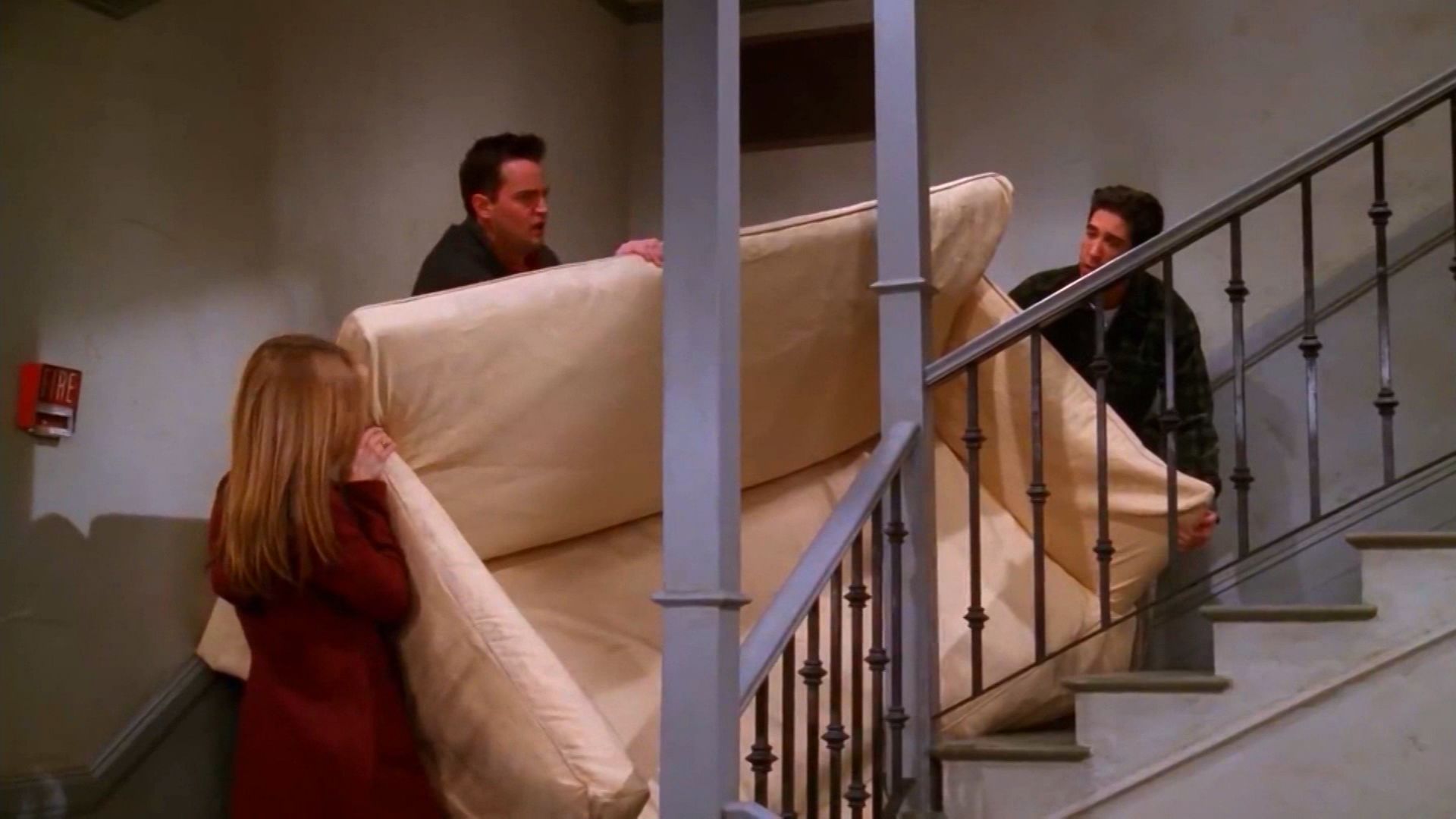 The FRIENDS Experience - PIVOT! PIVOT!! PIVOTTTT!!! Clearly these fans have  been paying attention. Look at that form!