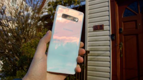 1-underscored galaxy s10+ review