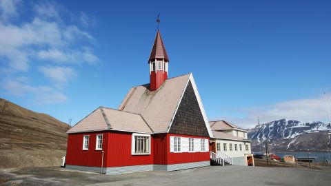 Longyearbyen is home to the world's northernmost church. It has been earmarked as one of the first buildings that Statsbygg will renovate. 