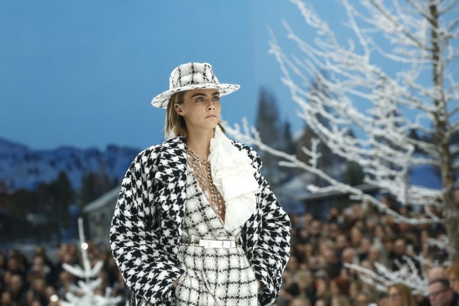 Karl Lagerfeld Pre-Fall 2023 Fashion Show