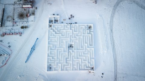 05 snow maze