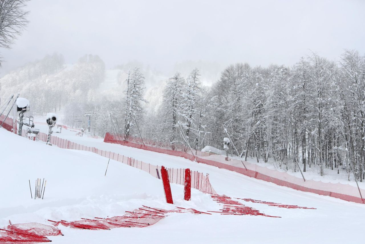 The women's super-G falls victim to Sochi's curious weather patterns.