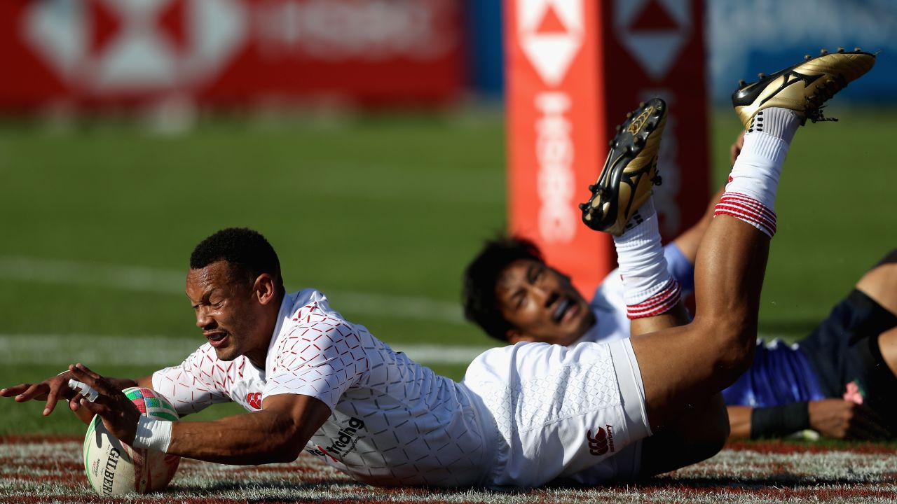 Dan Norton scores at this season's Dubai Sevens.