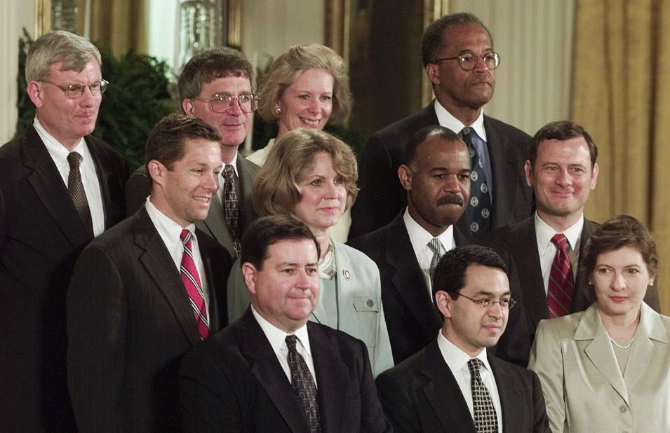 In Year-End Report, Chief Justice Roberts Addresses Threats to