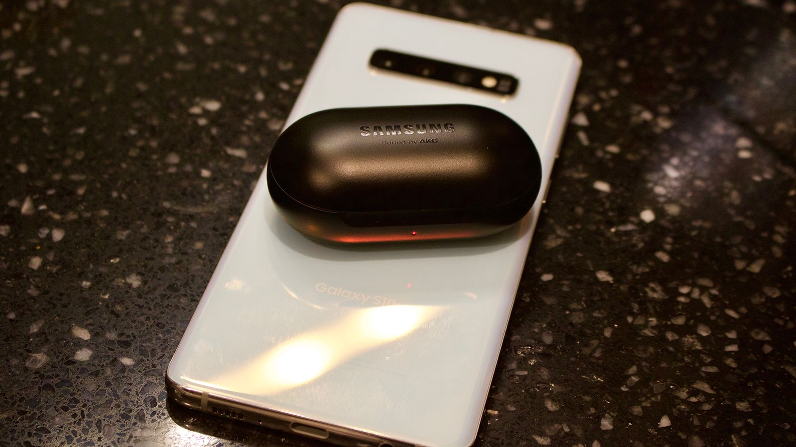 Samsung Galaxy Buds review: imperfectly acceptable - The Verge