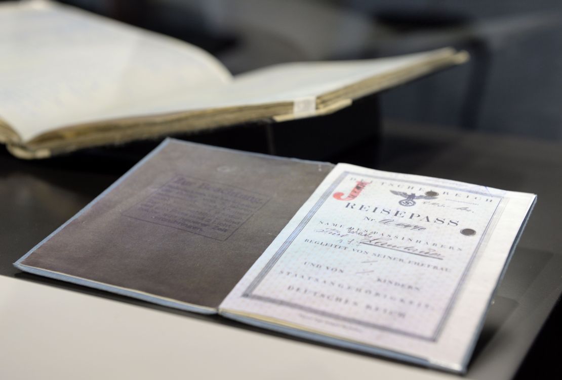 Kurt Landauer's passport on display at the Bayern museum.
