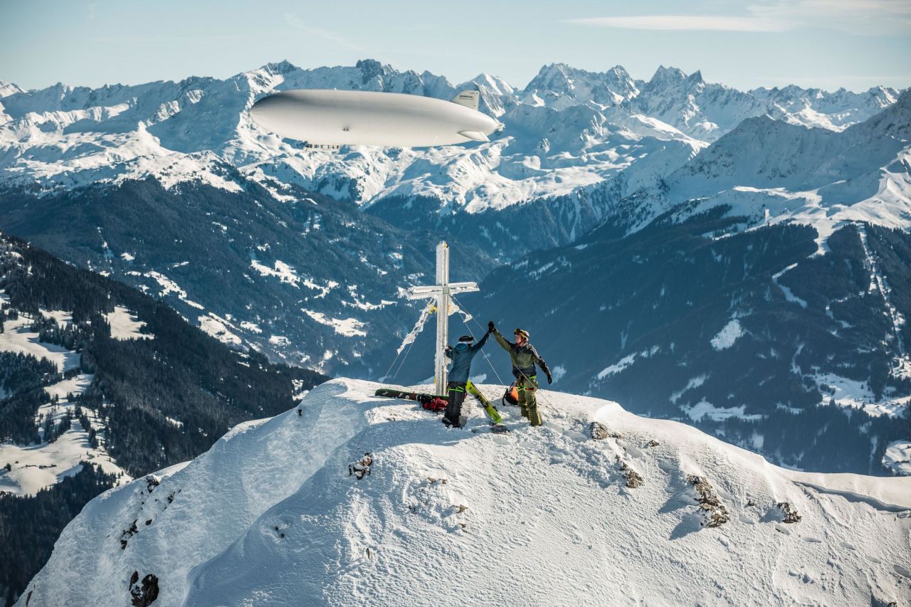 While heli-skiing has long existed, Zeppelin-skiing is very much a new idea.