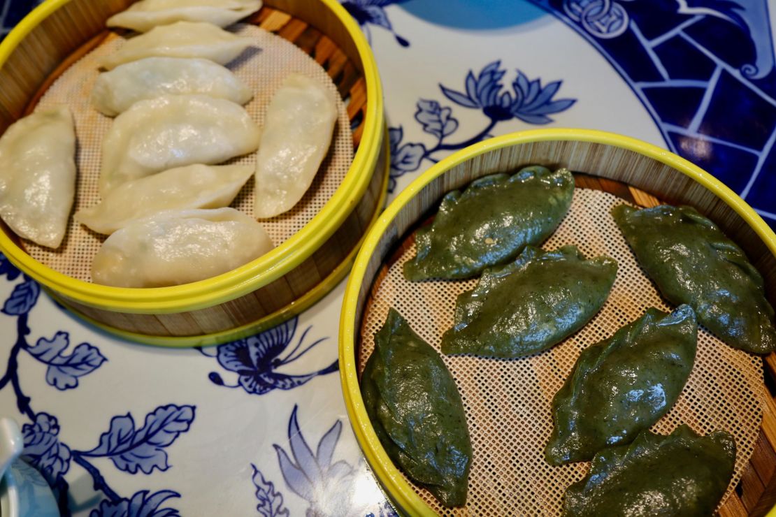 Jingdezhen boasts a rice version of the classic northern China food--Jiaozi (dumplings) and call it "jiaozi ba." In lieu of wheat-based dumping skin, people use rice-based skin and wrapped it with fillings like sliced carrots, minced chili, tofu and pork, sometimes with pickles and sprouts. 

