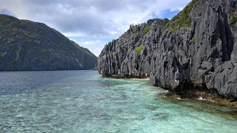 <strong>El Nido, Philippines: L</strong>ocated on the northern tip of Palawan Island, in the southwestern Philippines, El Nido plays host to turquoise waters, mysterious lagoons, dozens of beaches and secret caves. 