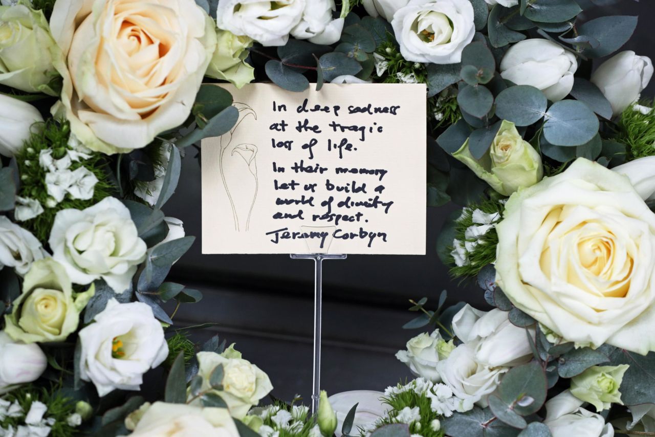 This wreath was placed by Labour Party leader Jeremy Corbyn outside the New Zealand High Commission in London. "In their memory, let us build a world of dignity and respect," he said on the note.