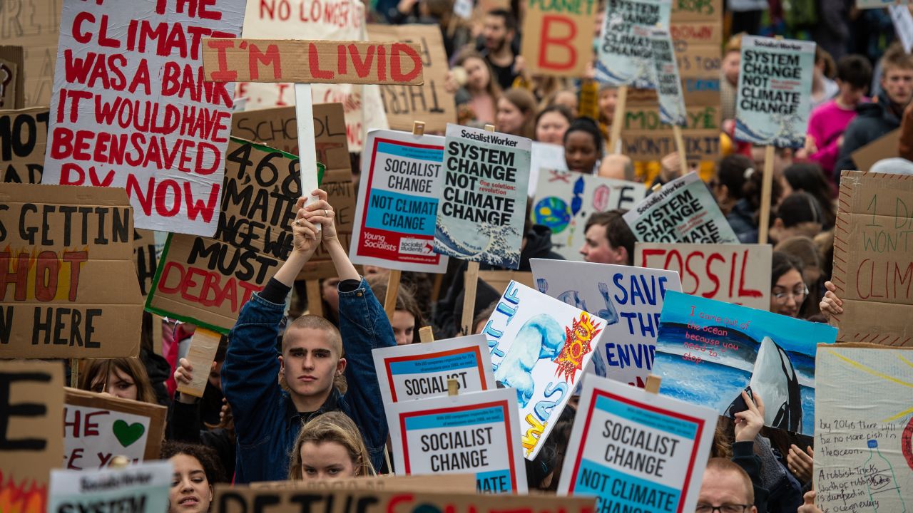 Students take part in a student climate protest on March 15, 2019 in London. 