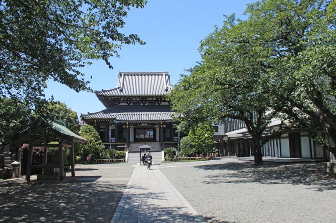 The Buddhist temple of Zenko-ji dates back to the seventh century. Alongside <a href="index.php?page=&url=https%3A%2F%2Fwww.japan-guide.com%2Fe%2Fe2056.html" target="_blank" target="_blank">Shinto</a>, today Buddhism is Japan's most practiced religion.