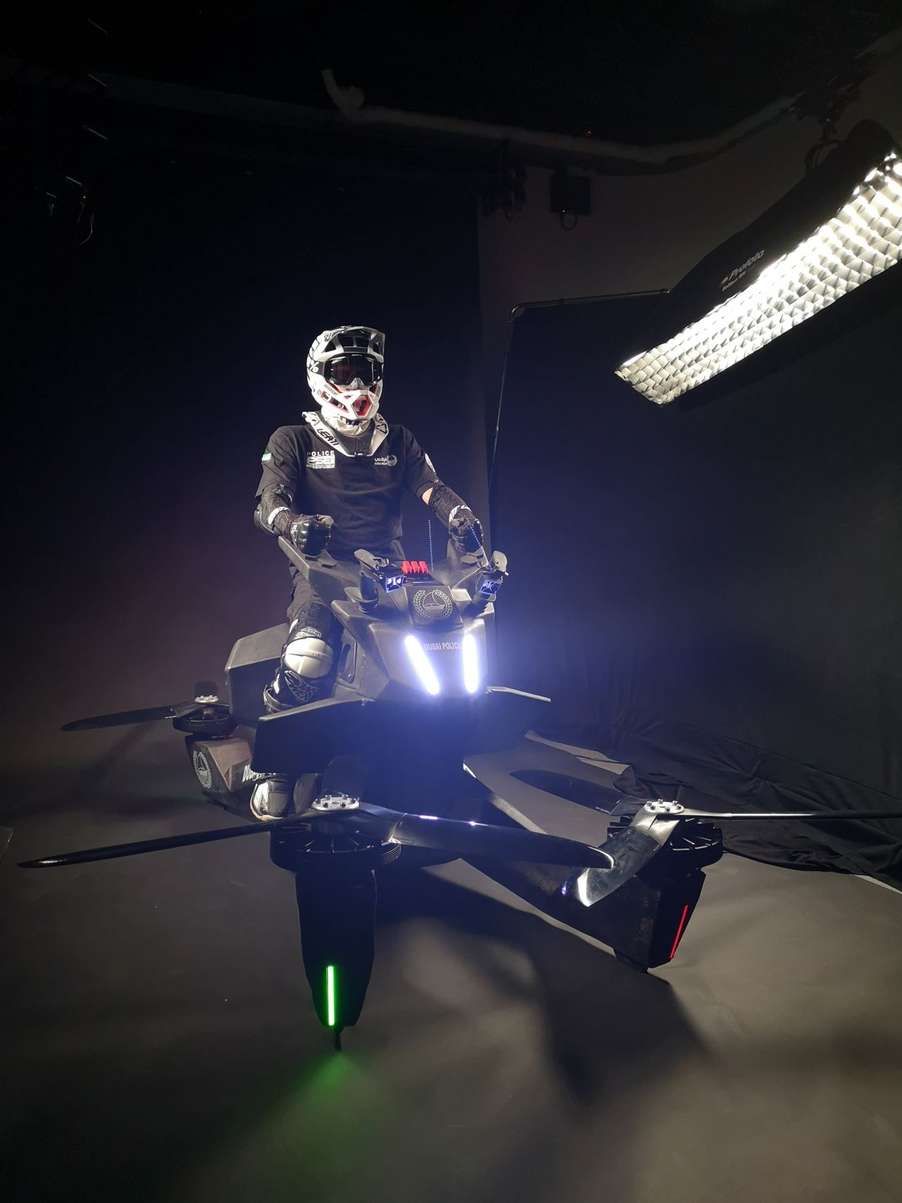 Hoversurf chief operating officer Joseph Segura-Conn told CNN the company would make as many as 30-40 units if the police force wished to order that many.