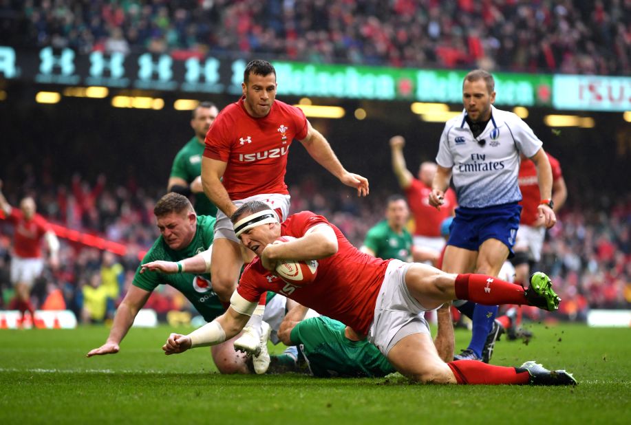 Hadleigh Parkes scored the first try for Wales as it trounced Ireland 25-7 to clinch the Grand Slam.