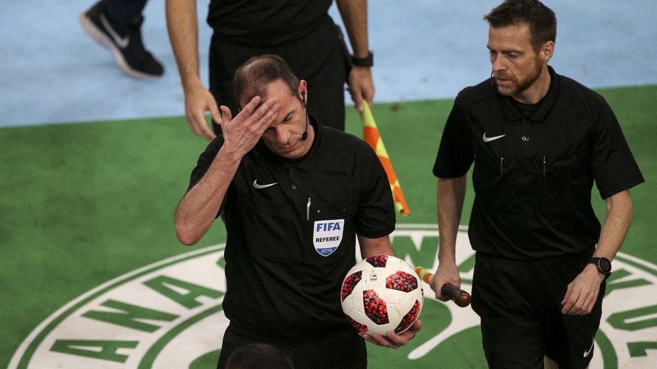 German referee Marco Fritz was appointed to the game after it was decided in 2018 that Greece would import foreign officials to oversee potentially controversial derbies as part of an effort to clamp down on such incidents.