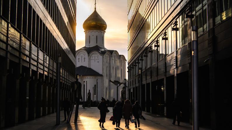 <strong>Moscow, Russia: </strong>Locals head for home at the end of the working day in a mini business district in the historical center of Moscow.