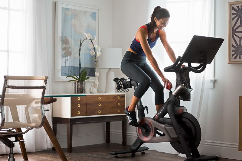 Peloton bike best sale workout videos