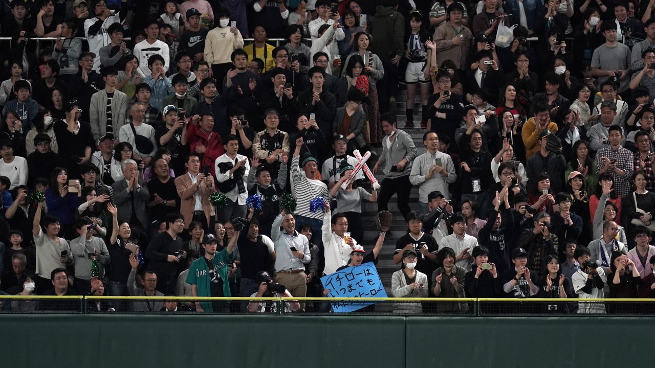 Fans cheer on Ichiro despite his ground out in the fourth inning.