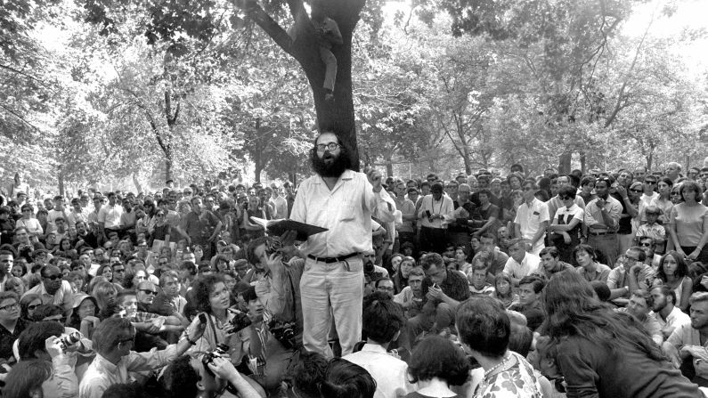 <strong>A moment to "Howl." </strong>Ferlinghetti and poet Allen Ginsberg (shown here reading his work in New York's Washington Square Park) met after Ferlinghetti heard Ginsberg read his poem, "Howl," in San Francisco and decided to publish it. The obscenity trial that followed made them, and the Beat Generation, famous. 