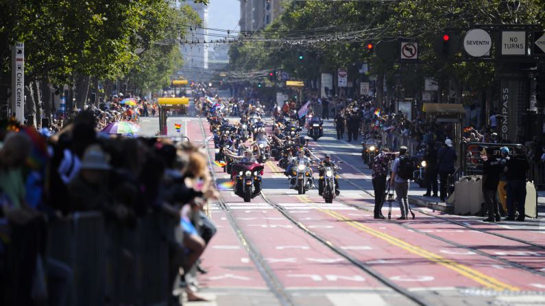 <strong>Dykes on Bikes.</strong> In San Francisco, New York and a number of other cities around the world, groups of women on motorcycles known as "Dykes on Bikes" lead the Pride parade each year. Here are other key parts of most large Pride parades. 