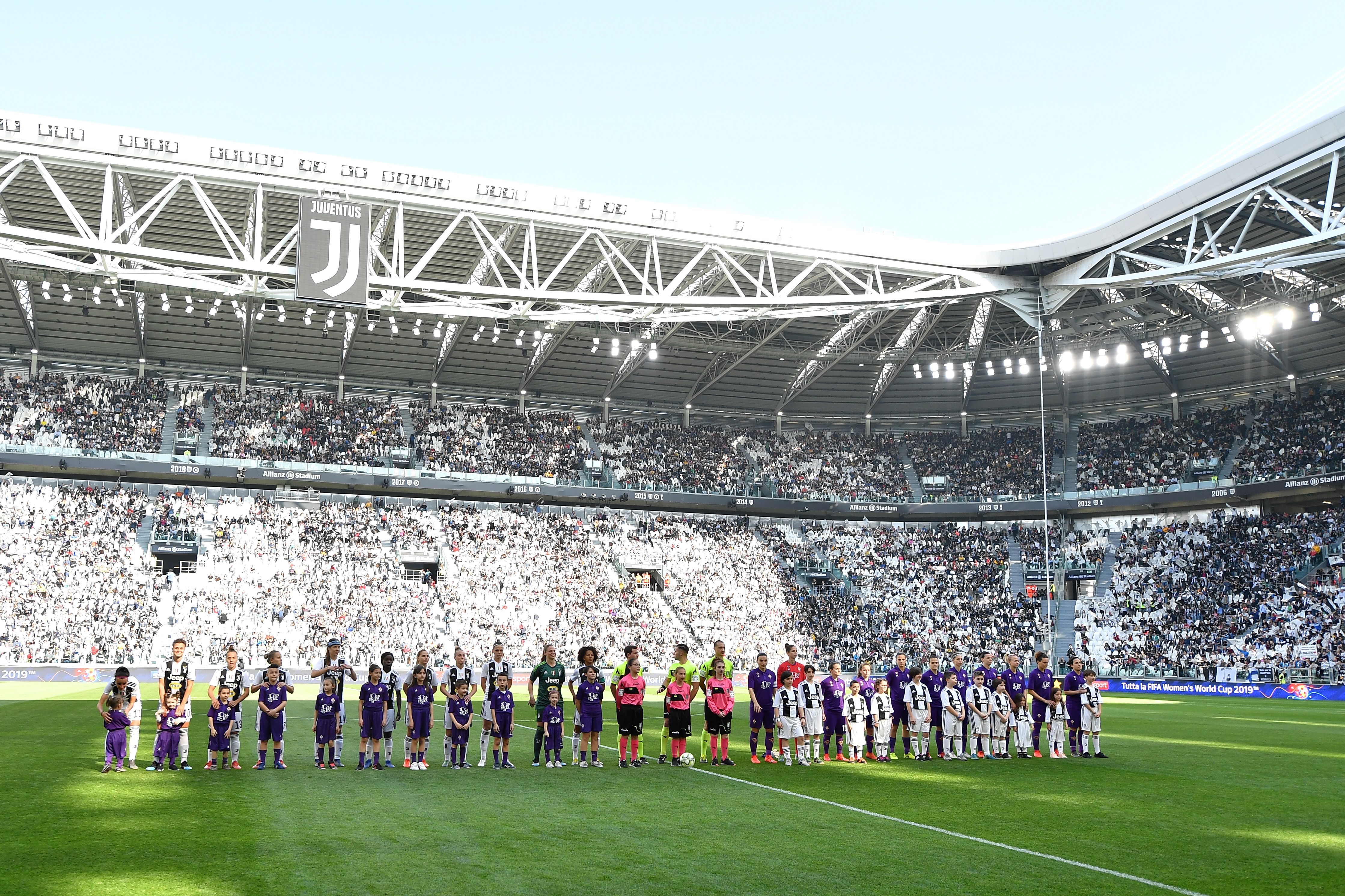 Juventus Women beat Fiorentina, set Serie A record with 18th straight win -  Black & White & Read All Over