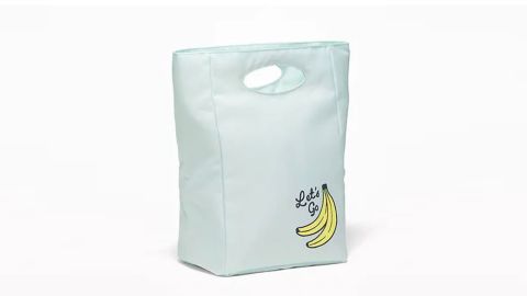 <strong>A lunch bag that's ready to go </strong>Graphic Canvas Lunch Tote ($12; <a href="http://bit.ly/2YdimAR" target="_blank" target="_blank">oldnavy.com</a>)