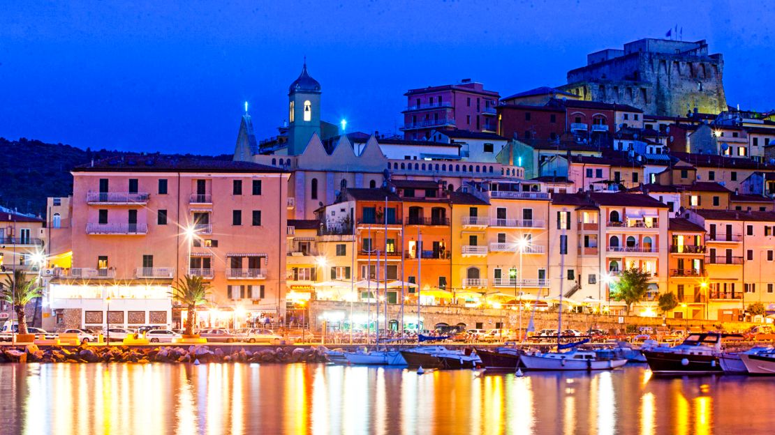 Nick Runge is planning to go to Italy in mid-September to host a workshop on painting watercolors to aspiring artists, soak up the Tuscan scenery and celebrate his girlfriend's birthday.