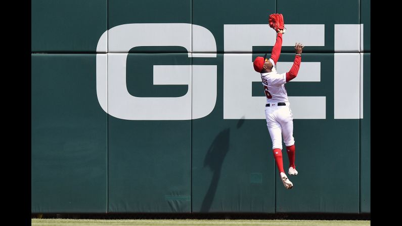 Victor Robles of the Washington Nationals misses a fly ball hit by Jeff McNeil of the New York Mets during the first inning of their game at Nationals Park in Washington, DC, on Saturday, March 30.