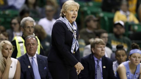 North Carolina head coach Sylvia Hatchell instructs her team in the second half of a first round women's college basketball game in the NCAA Tournament in Waco, Texas, Saturday March 23, 2019. (AP Photo/Tony Gutierrez)