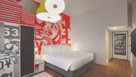Radisson Red