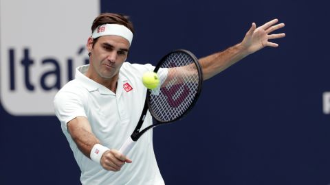 Roger Federer won the Miami Open title in straight sets.