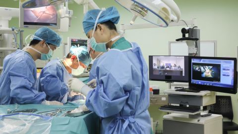 Doctors perform surgery for the first time guided by 5G telesurgery in China.
