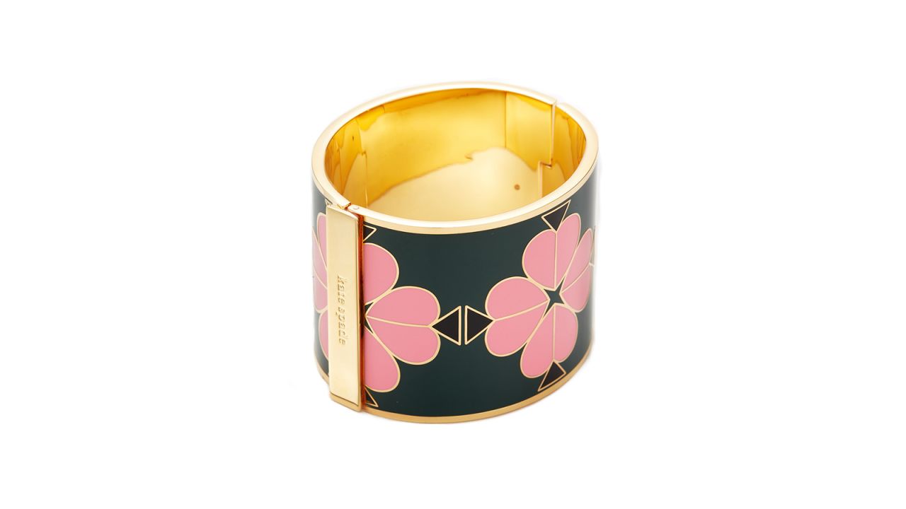 <strong>Kate Spade Heritage Spade Enamel Bangle (prices vary based on subscription;</strong><a href="http://redirect.viglink.com?type=bk&opt=false&u=https%3A%2F%2Fwww.renttherunway.com%2Fshop%2Fdesigners%2Fkate_spade_new_york_accessories%2Fheritage_spade_enamel_bangle&key=ed7eb6546c416eb284920d7a87c6d8c4" target="_blank" target="_blank"><strong> renttherunway.com</strong></a><strong>)</strong>