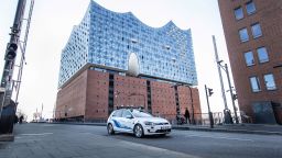 Volkswagen tests highly-automated driving in Hamburg.