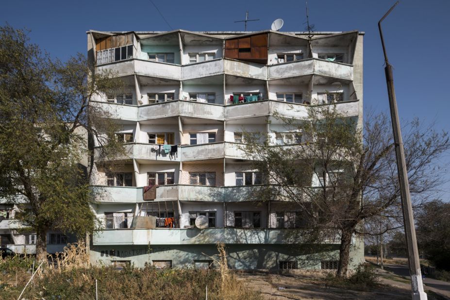 Residential building (1970s). Chkalovsk, Tajikistan