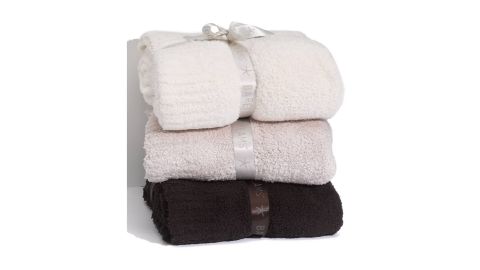 <strong>Barefoot Dreams CozyChic Throw ($147; </strong><a href="https://click.linksynergy.com/deeplink?id=Fr/49/7rhGg&mid=1237&u1=0403mothersdaygiftsnordstrom&murl=https%3A%2F%2Fshop.nordstrom.com%2Fs%2Fbarefoot-dreams-cozychic-throw%2F2838001" target="_blank" target="_blank"><strong>nordstrom.com</strong></a><strong>)</strong><br />