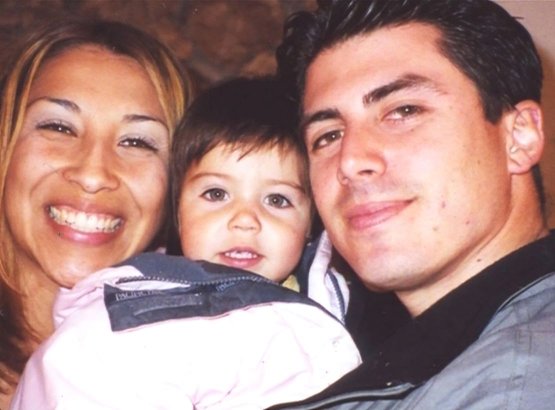 Renata and Isaac Espinoza, with their daughter Isabella.