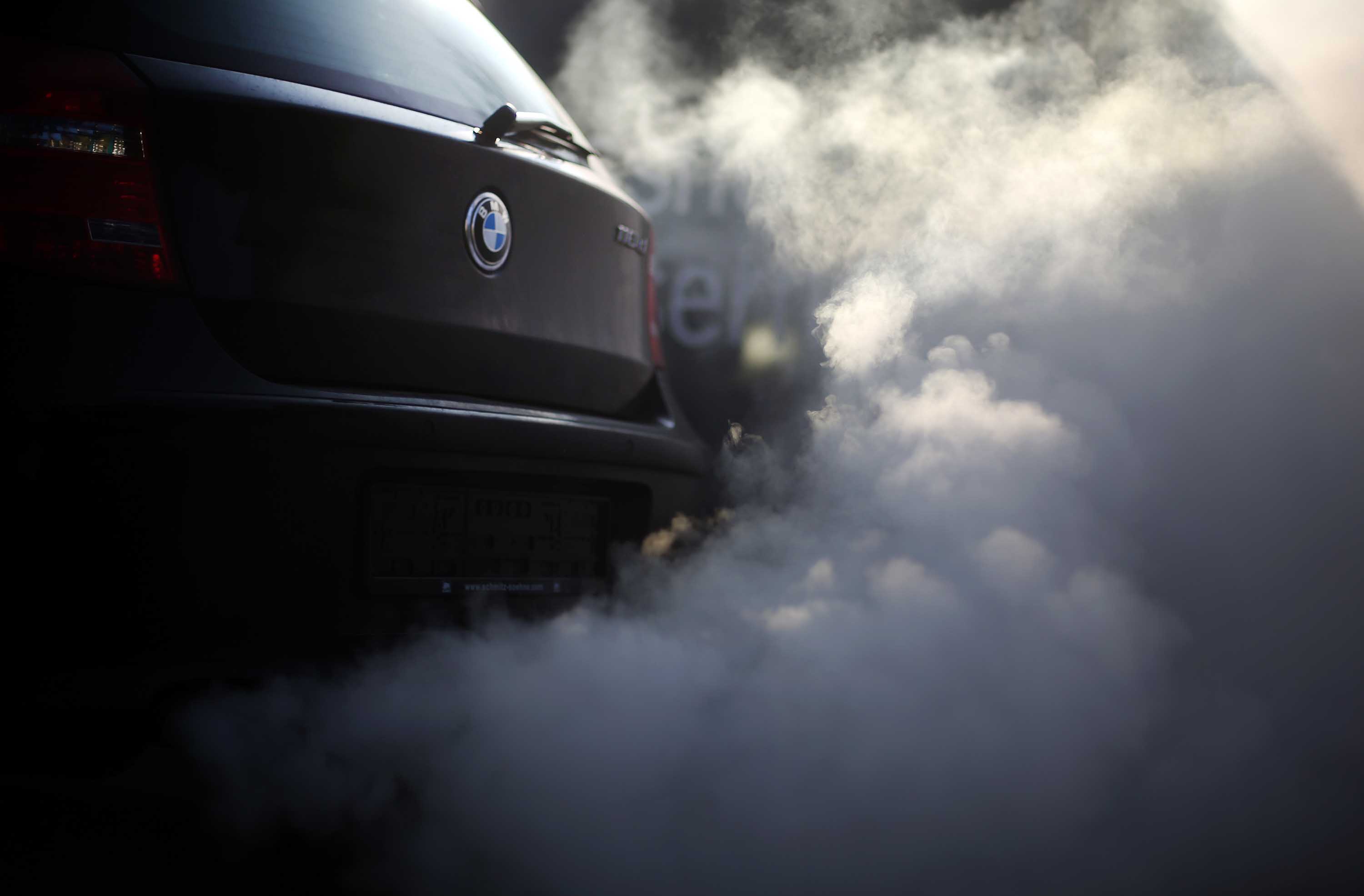 EU antitrust: Volkswagen, BMW and Daimler accused of emissions