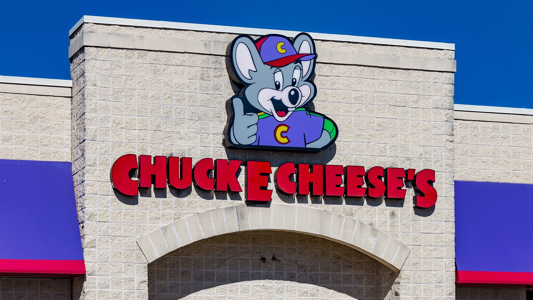 Chuck E. Cheese will be a public company again | CNN Business