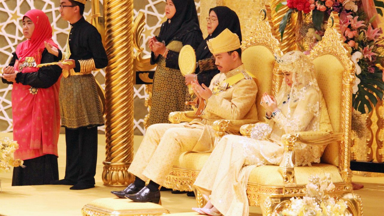 Brunei's Prince Abdul Malik, the second son of Sultan Hassanal Bolkiah, ties the knot with IT instructor Dayangku Raabi'atul 'Adawiyyah Pengiran Haji Bolkiah, 22, in a ceremony in April 2015.