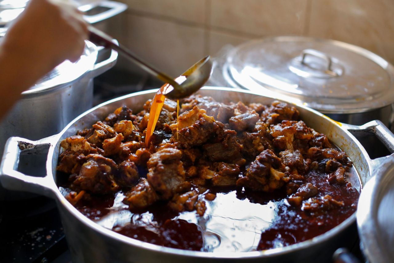 "Oxtail" is a typical dish from the northeastern region of Brazil. It is a rich stew which uses the tail of cattle. 
