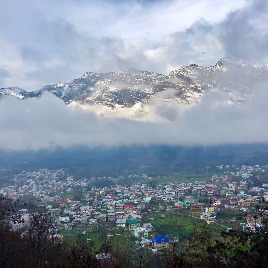 The town of Uri in Indian controlled Kashmir, close to the Line of Control (LoC), the de facto border that divides this disputed region between India and Pakistan. 